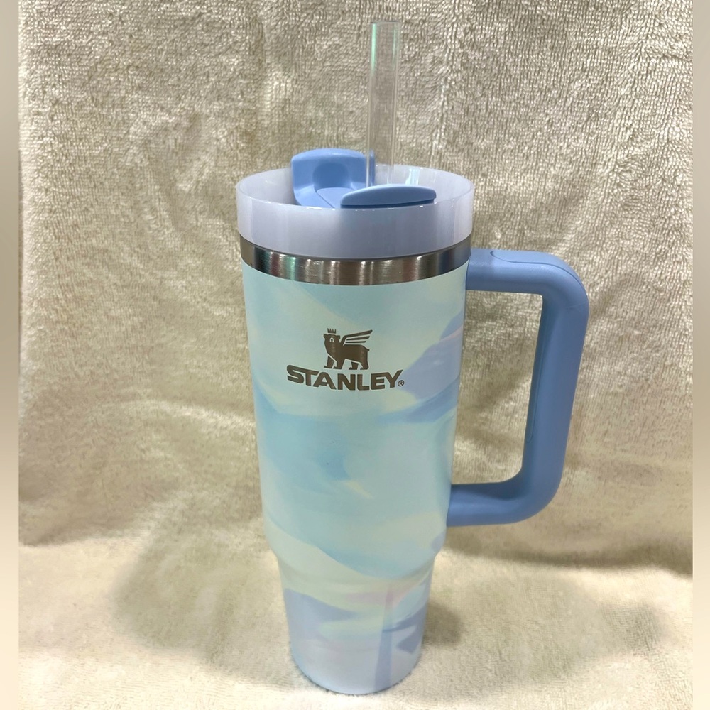 Stanley Clean Slate Quencher Cool Serene Brushstroke 30oz GUC